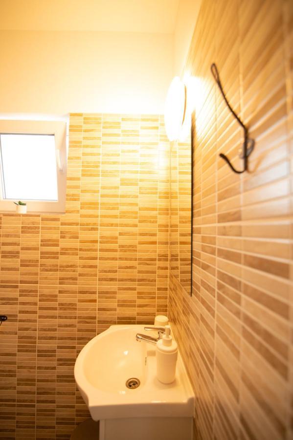 Hotel Casa Adrian à Corbu  Extérieur photo