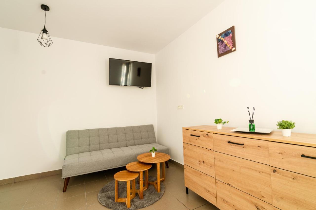 Hotel Casa Adrian à Corbu  Extérieur photo