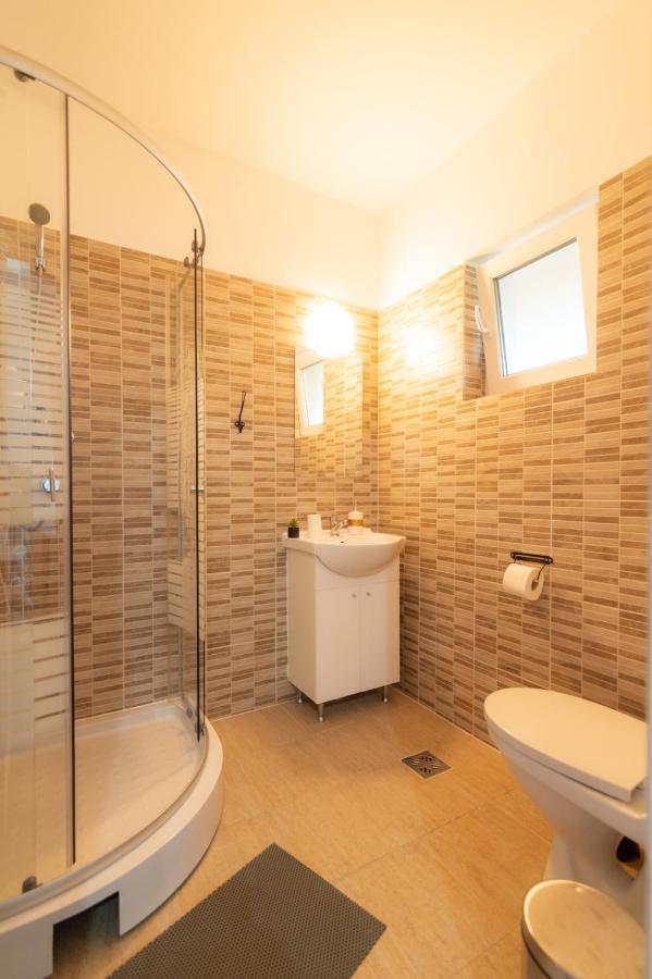 Hotel Casa Adrian à Corbu  Extérieur photo