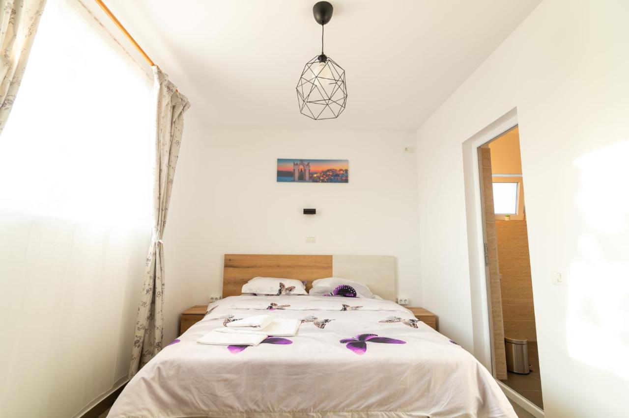 Hotel Casa Adrian à Corbu  Extérieur photo