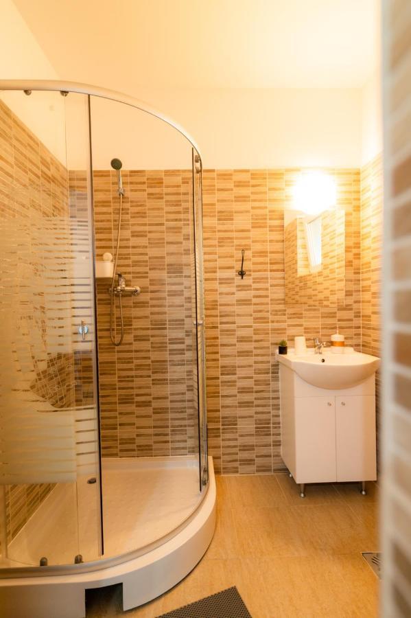Hotel Casa Adrian à Corbu  Extérieur photo